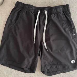 Men’s Vuori Kore Liner-less Shirt Size M